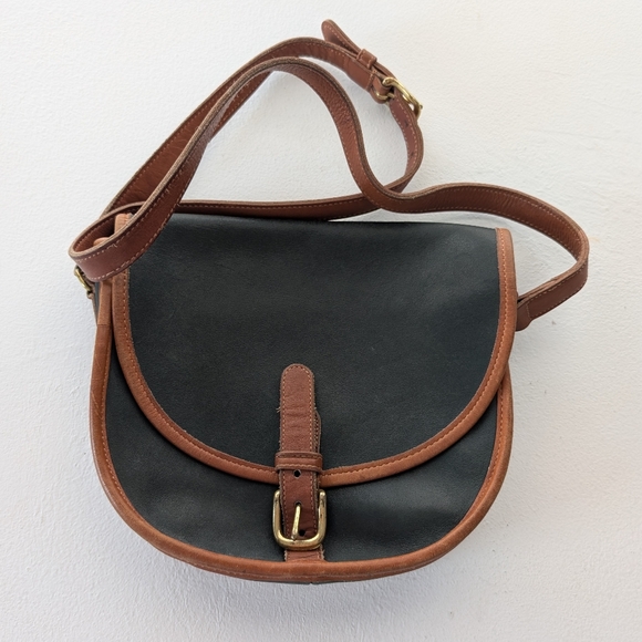 Coach Handbags - Vintage Women's Coach Leather Riding Saddle Bag Crossbody
